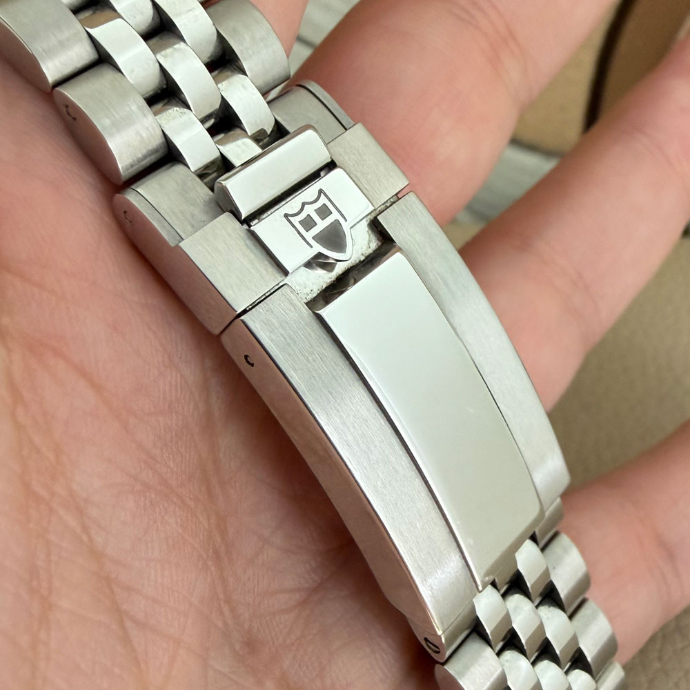 Tudor BLACK BAY GMT 58 7939G1A0NRU 9