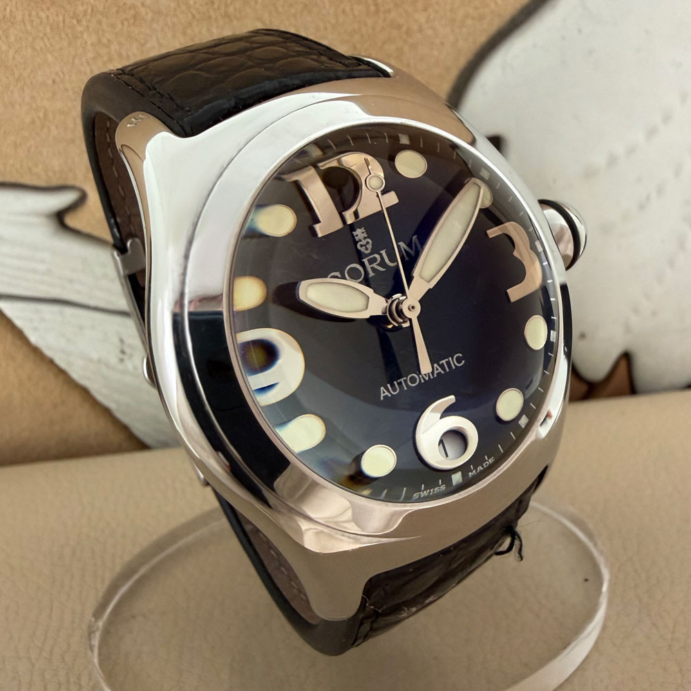 Corum Bubble 82.150.20 3