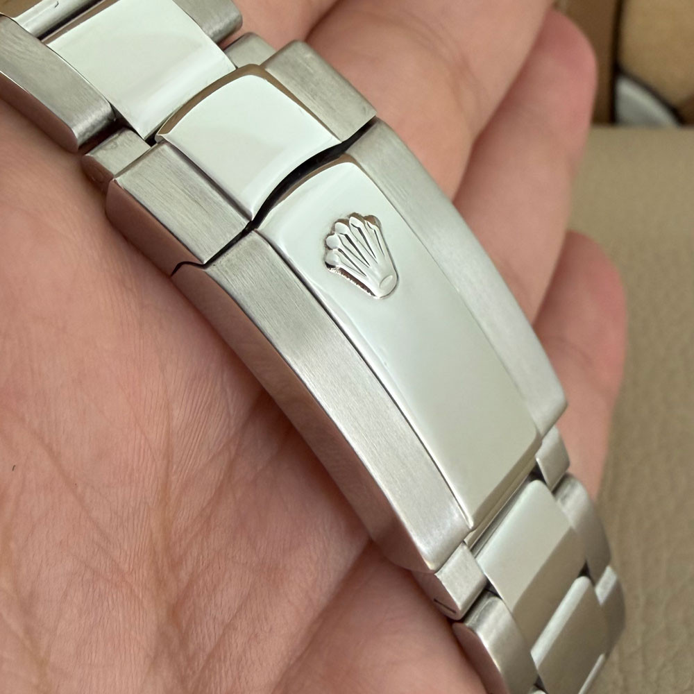 Rolex Date 115210 8