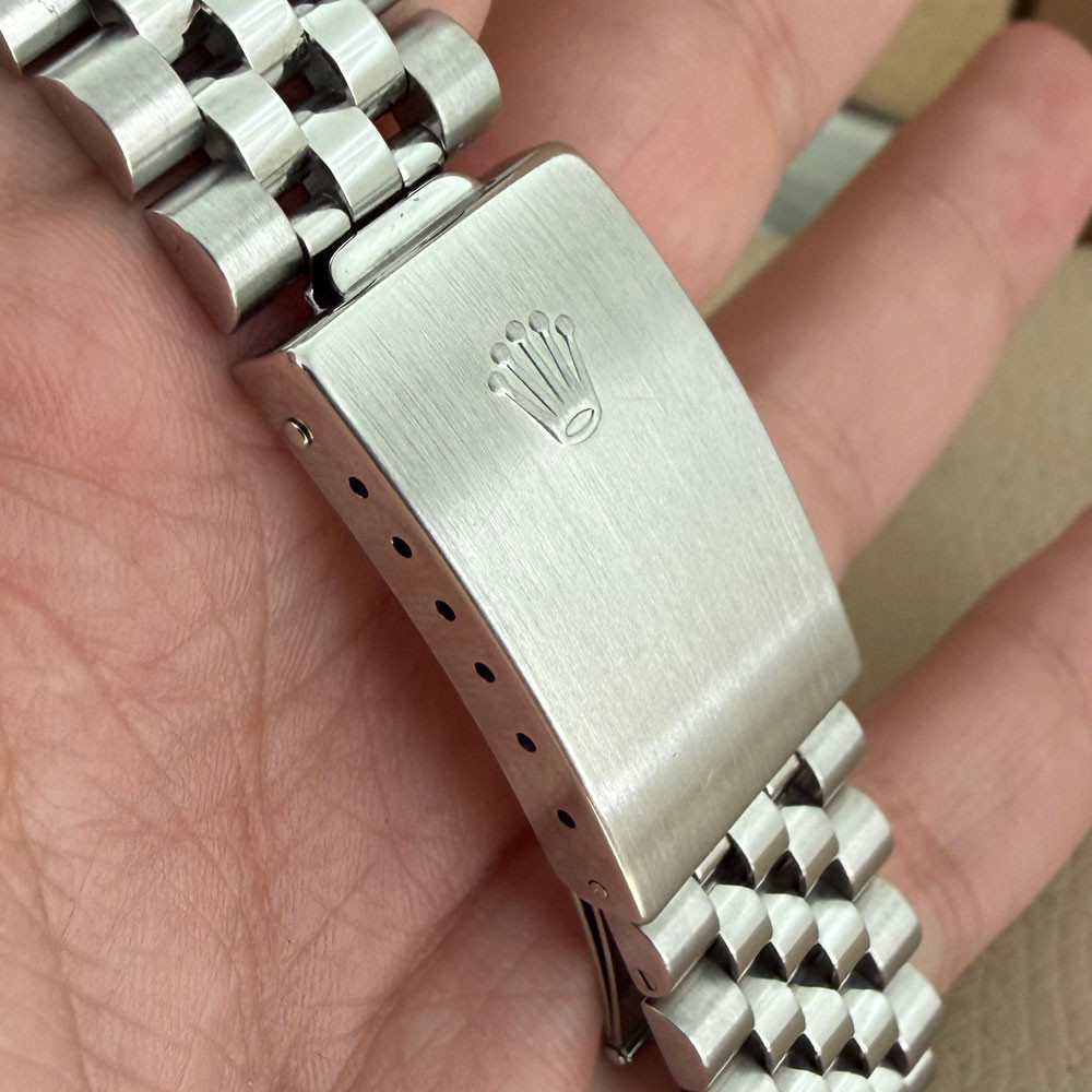 Rolex Datejust Black Dial 16220 9