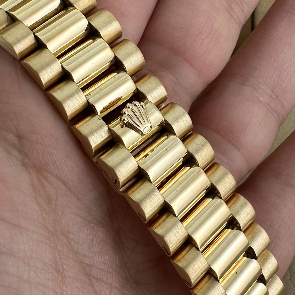 Rolex Day-Date Blue Dial 18238 9