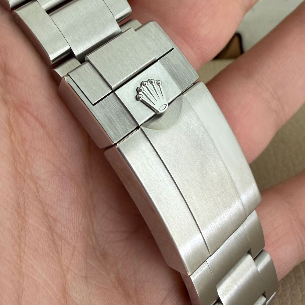 Rolex Explorer II 226570 9