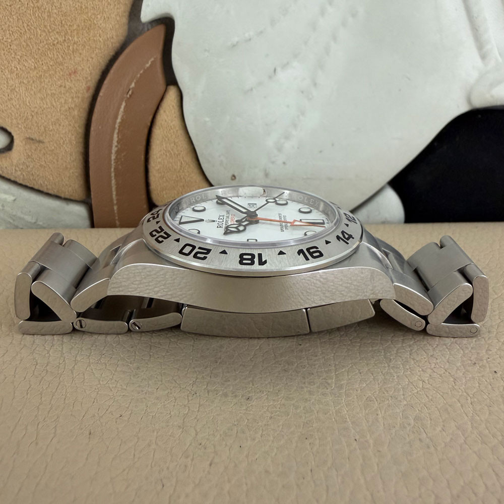 Rolex Explorer II 226570 11