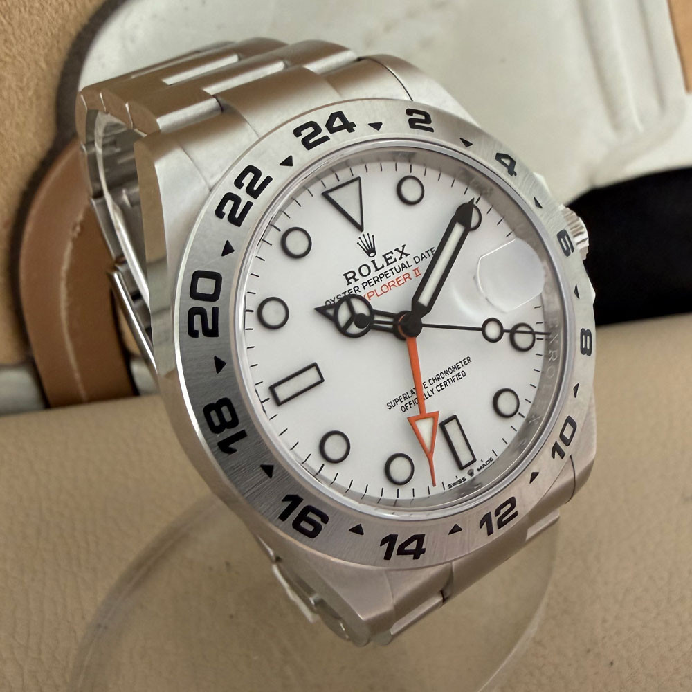 Rolex Explorer II 226570 3