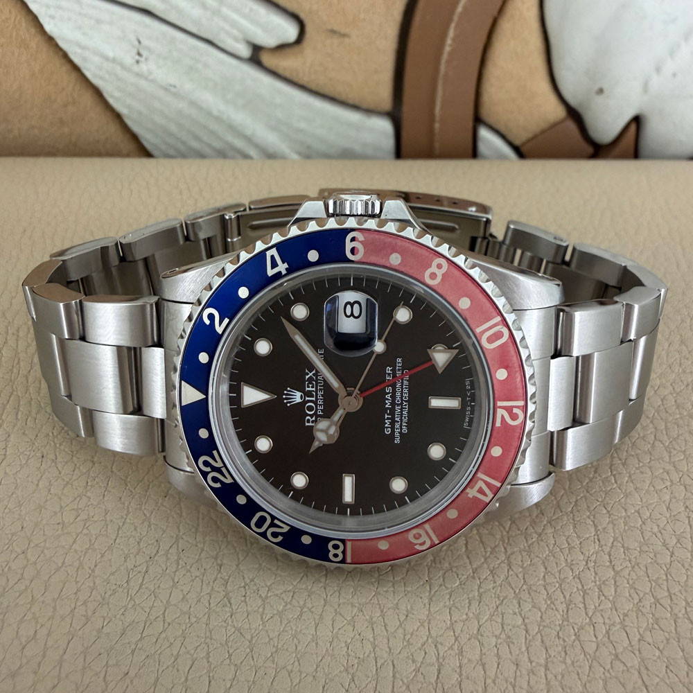 Rolex GMT-Master Pepsi Faded Bezel 16700 6