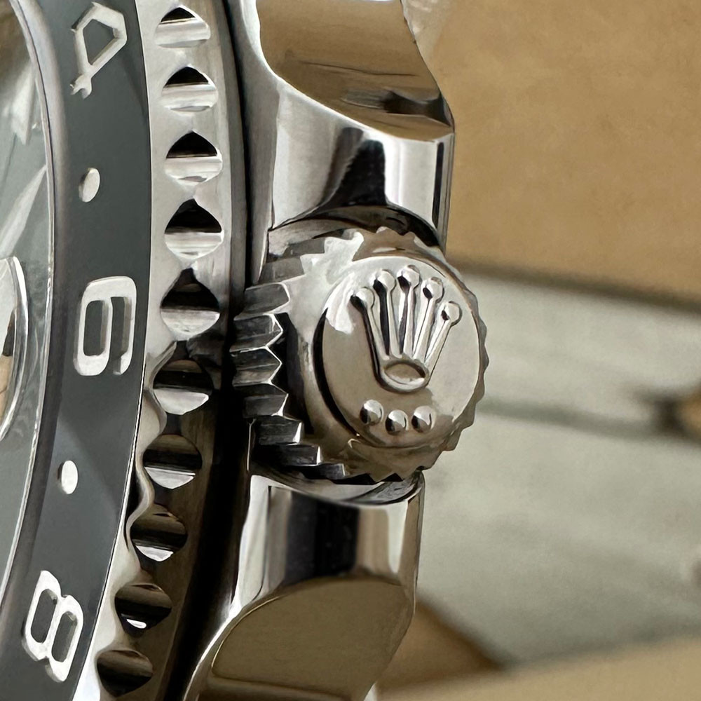 Rolex GMT-Master II 116710LN 4