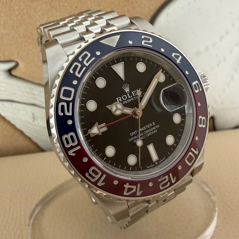 Rolex GMT-Master II Pepsi 126710BLRO 3