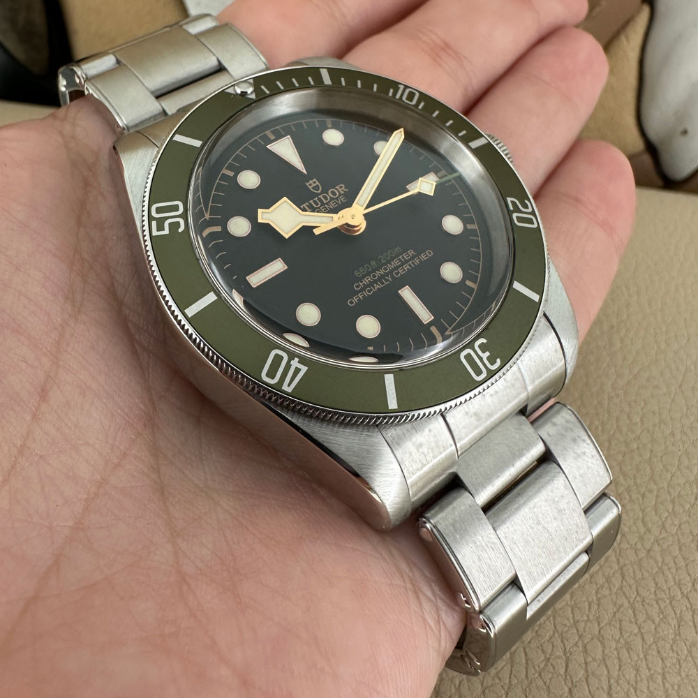 Tudor Heritage Black Bay Harrods Edition 79230G 10