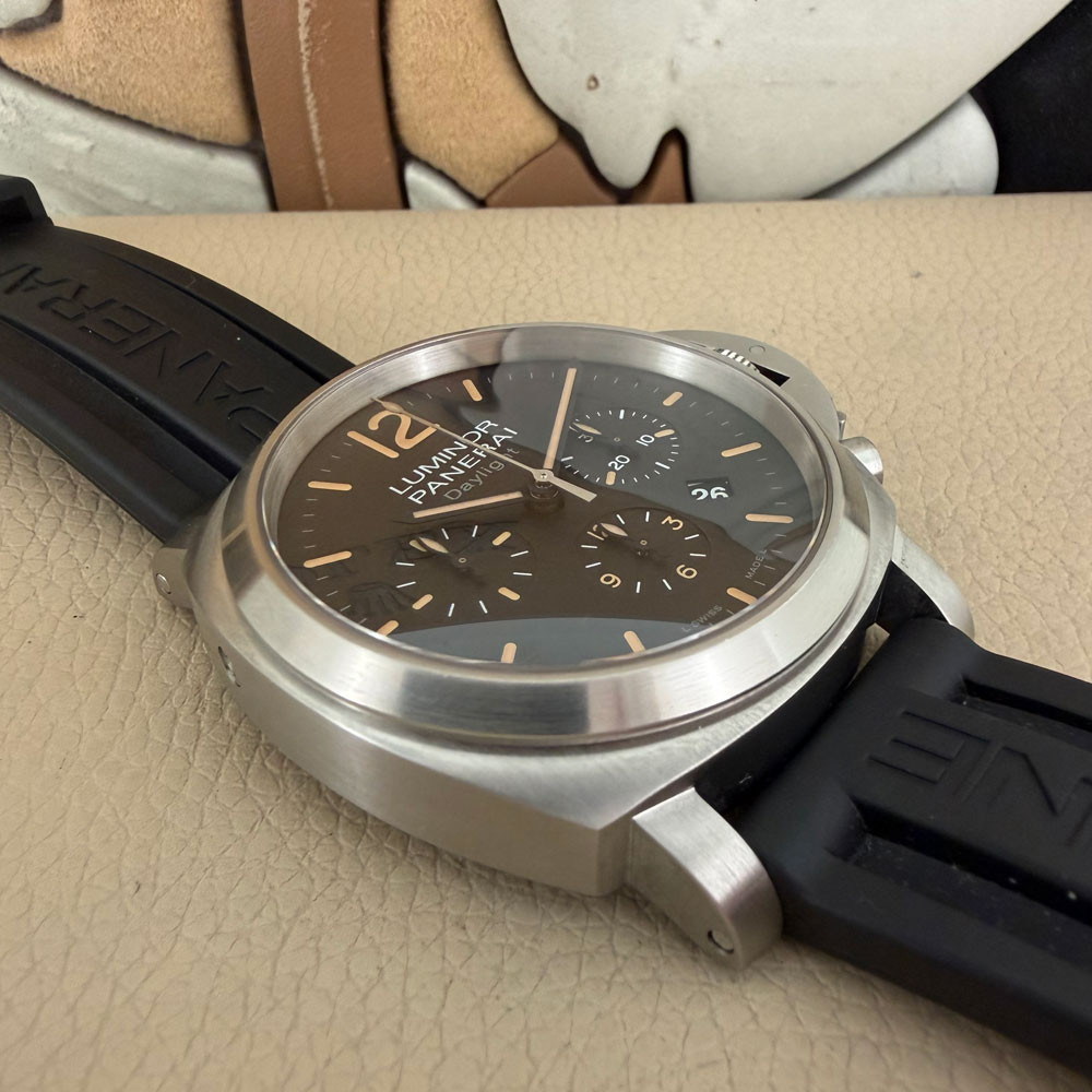 Panerai Luminor Chronograph Daylight PAM00356 12
