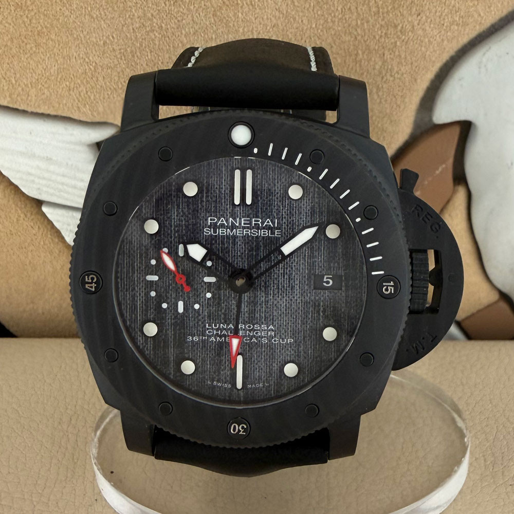 Panerai Luminor Submersible Luna Rossa PAM01039 15