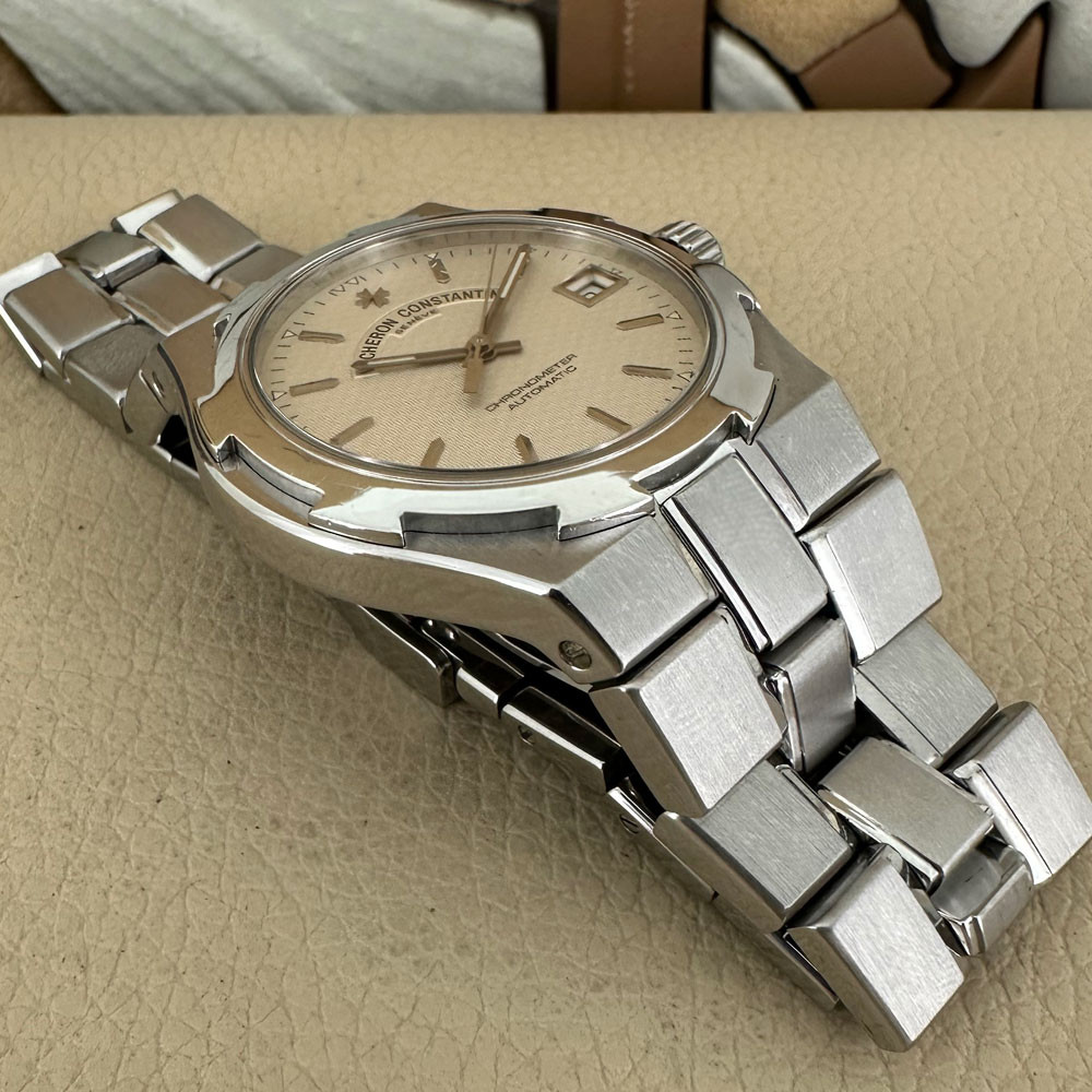 Vacheron Constantin Overseas 42040 12