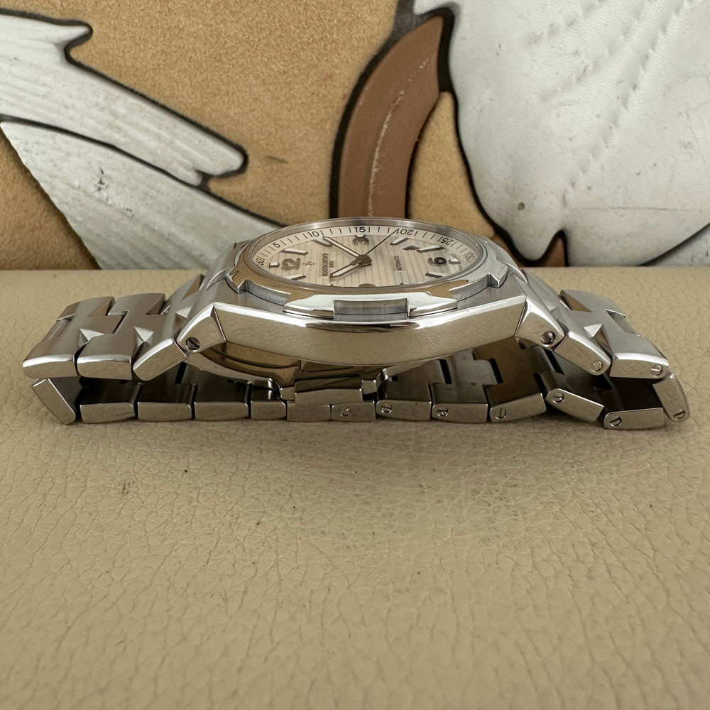 Vacheron Constantin Overseas 47040/B01A 11