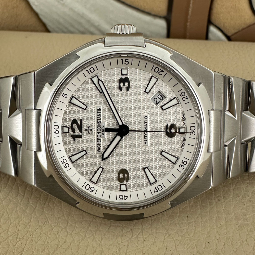 Vacheron Constantin Overseas 47040/B01A 14
