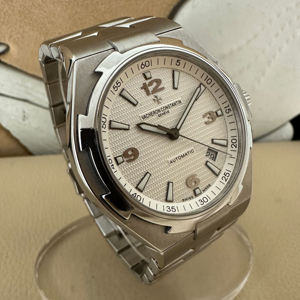 Vacheron Constantin Overseas 47040/B01A 3