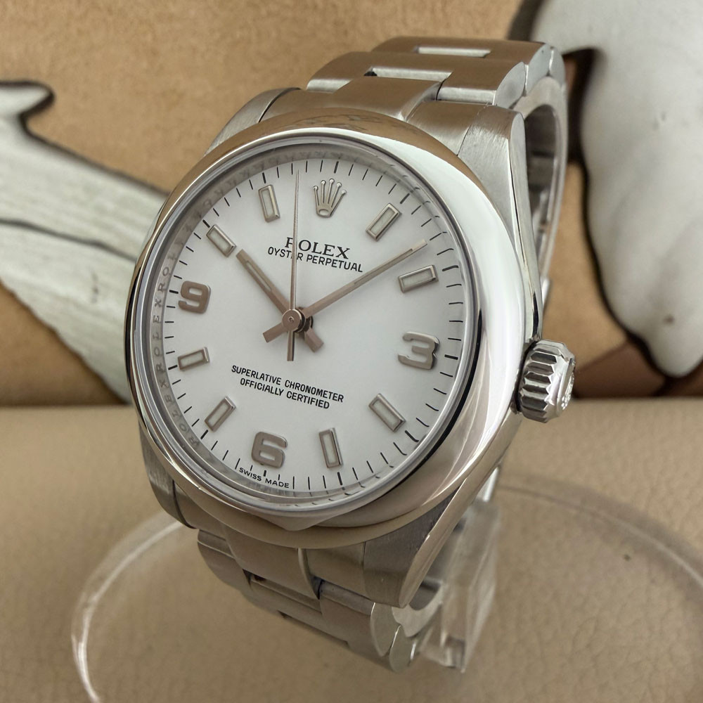 Rolex Oyster Perpetual 31mm 177200 2