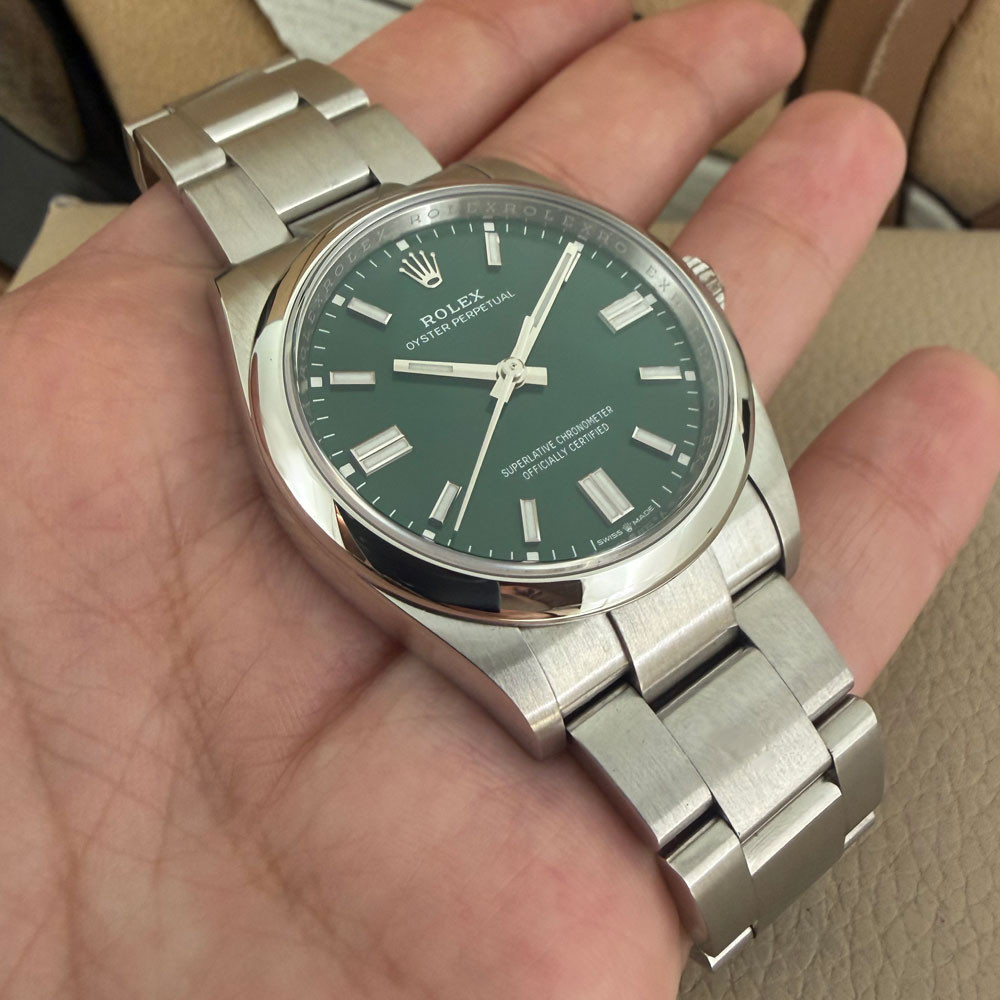 Rolex Oyster Perpetual 36mm Green 126000 10