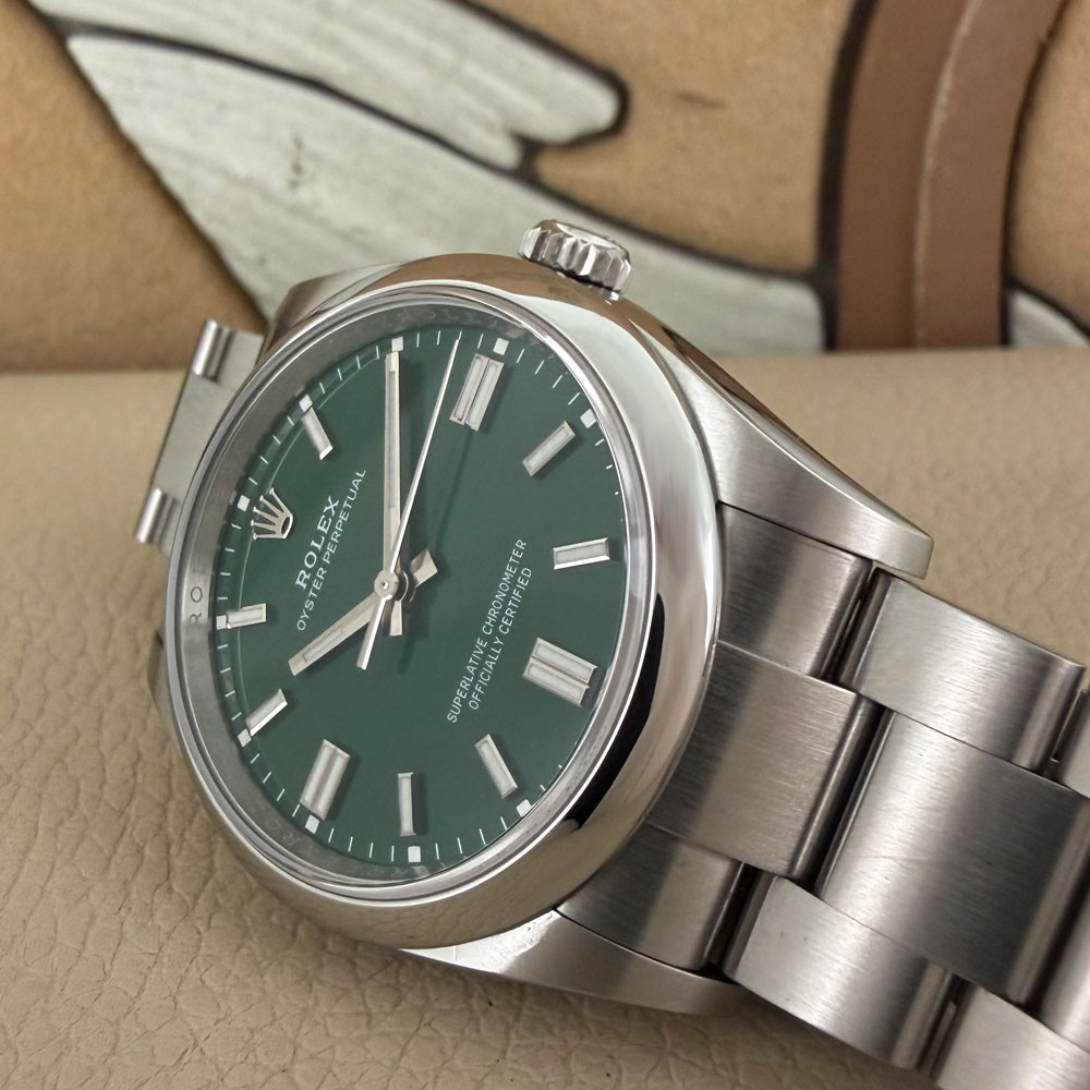 Rolex Oyster Perpetual 36mm Green 126000 14