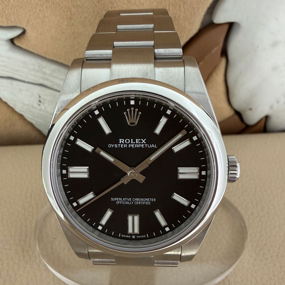 Rolex Oyster Perpetual 41 Black 124300 0