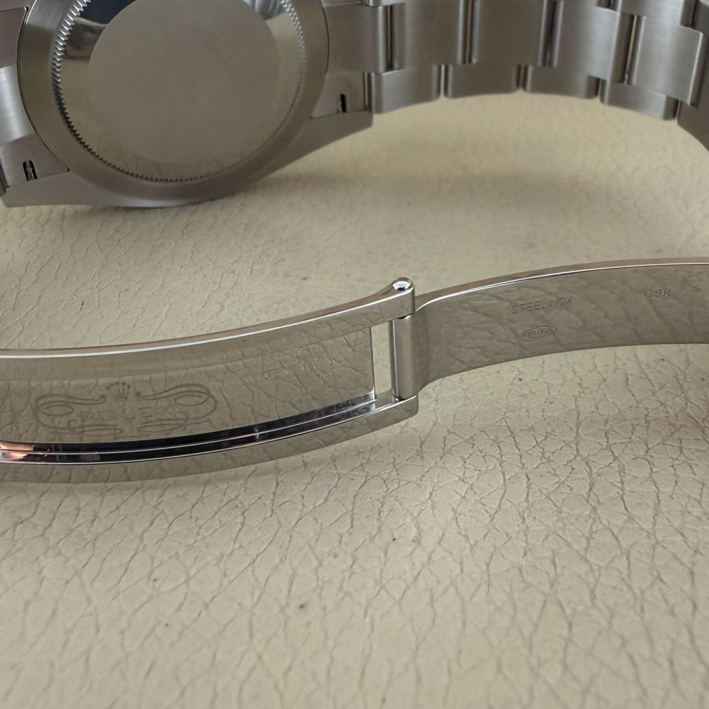 Rolex Oyster Perpetual 41 Celebration 124300 11