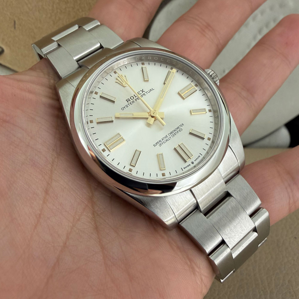 Rolex Oyster Perpetual 41 Silver 124300 10