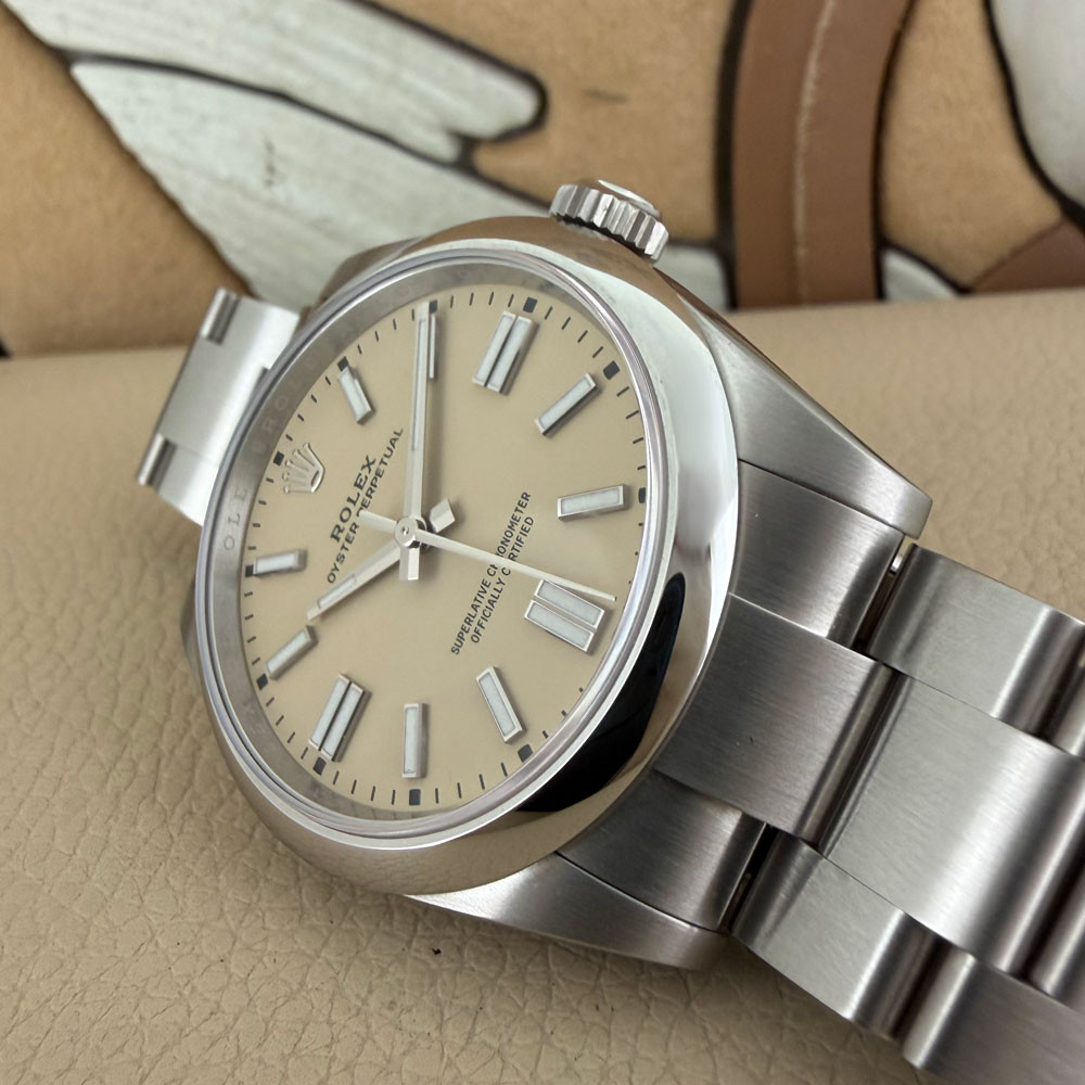 Rolex Oyster Perpetual 41 Beige 134300 14