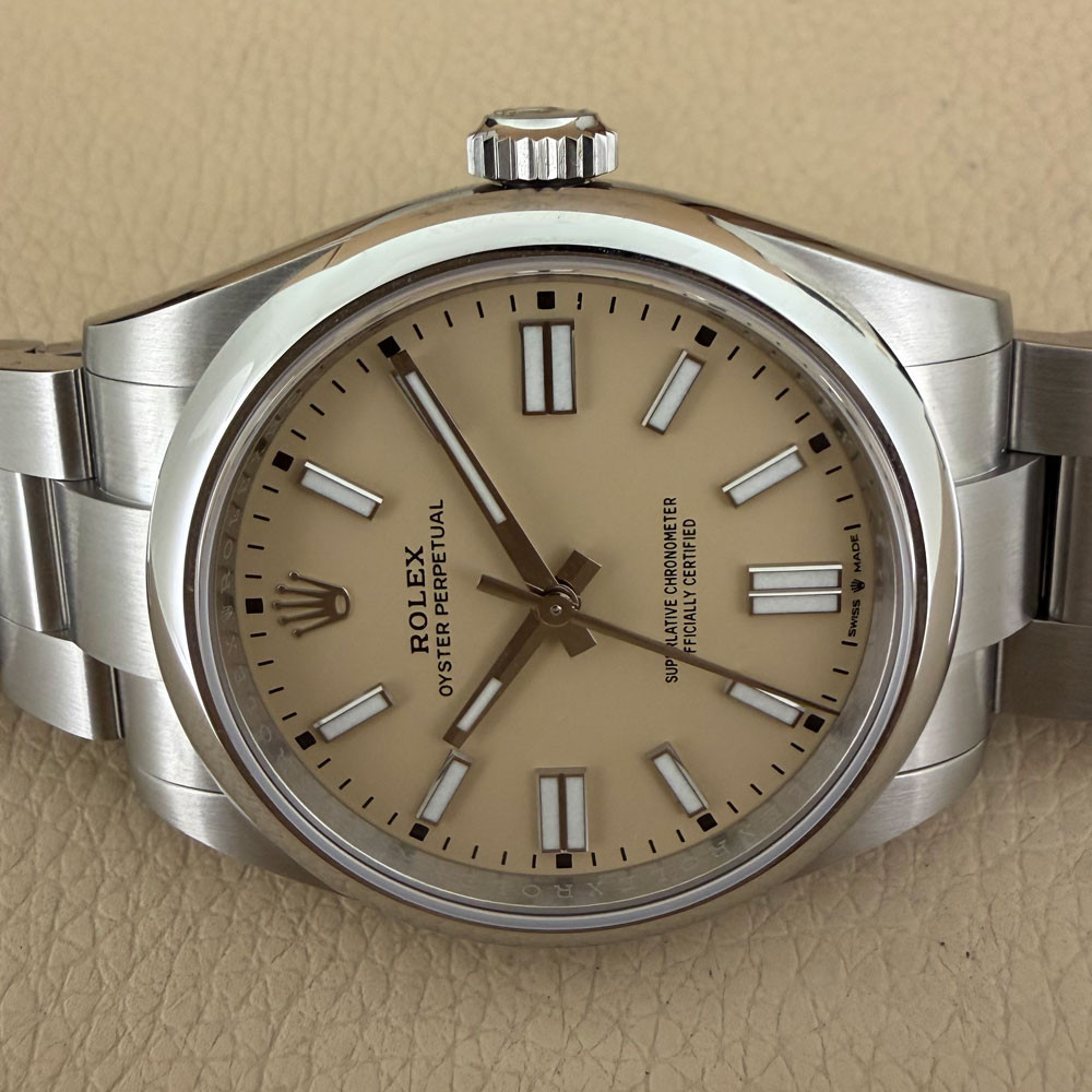 Rolex Oyster Perpetual 41 Beige 134300 15