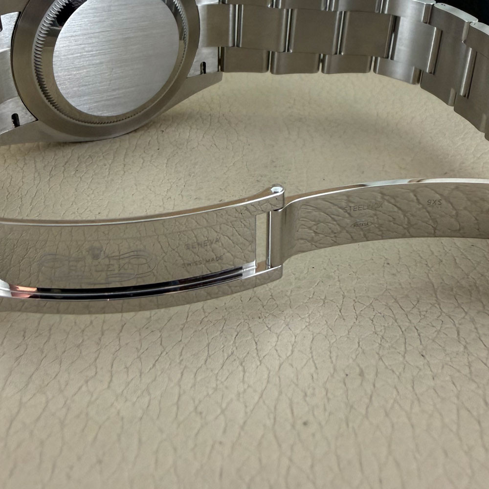 Rolex Oyster Perpetual 41 Black 134300 11