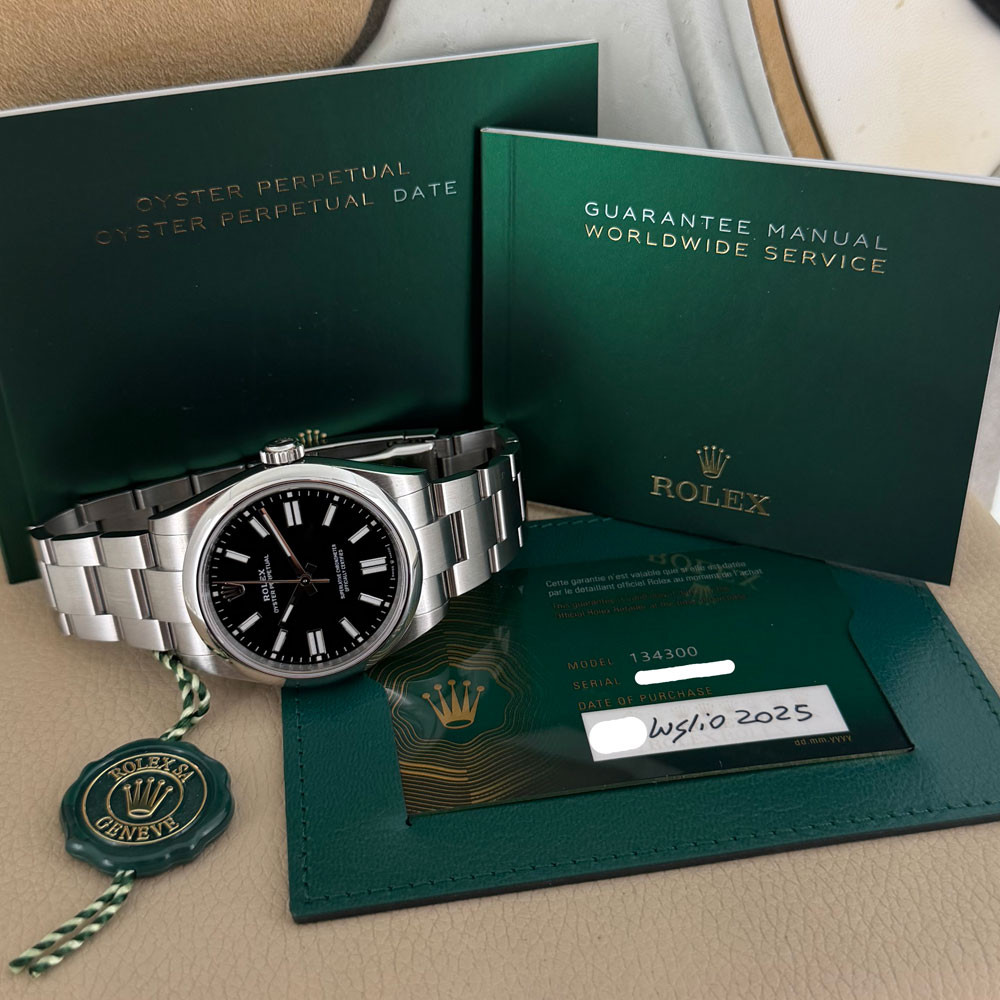 Rolex Oyster Perpetual 41 Black 134300 1
