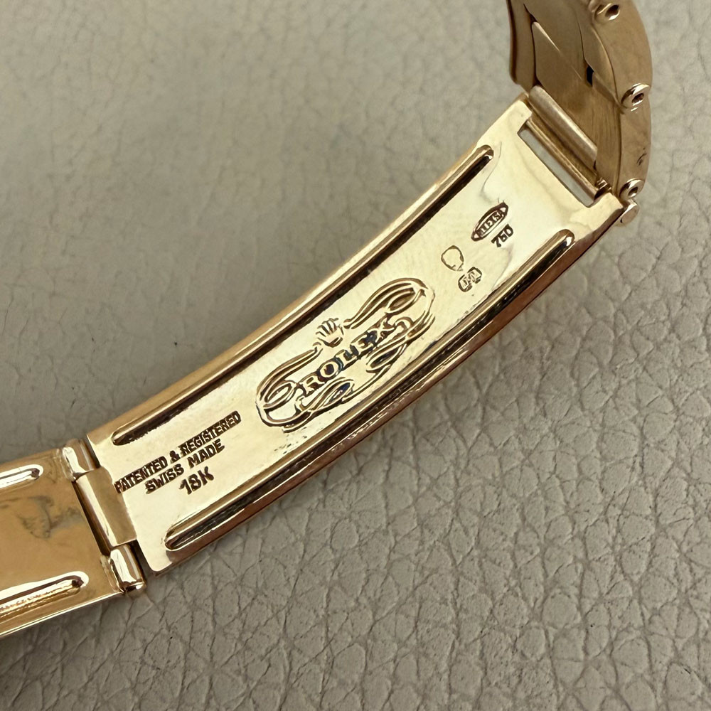 Rolex Oyster Perpetual 1002 10