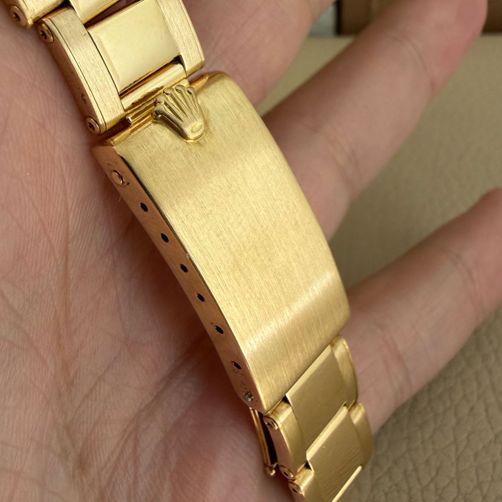Rolex Oyster Perpetual 1002 8