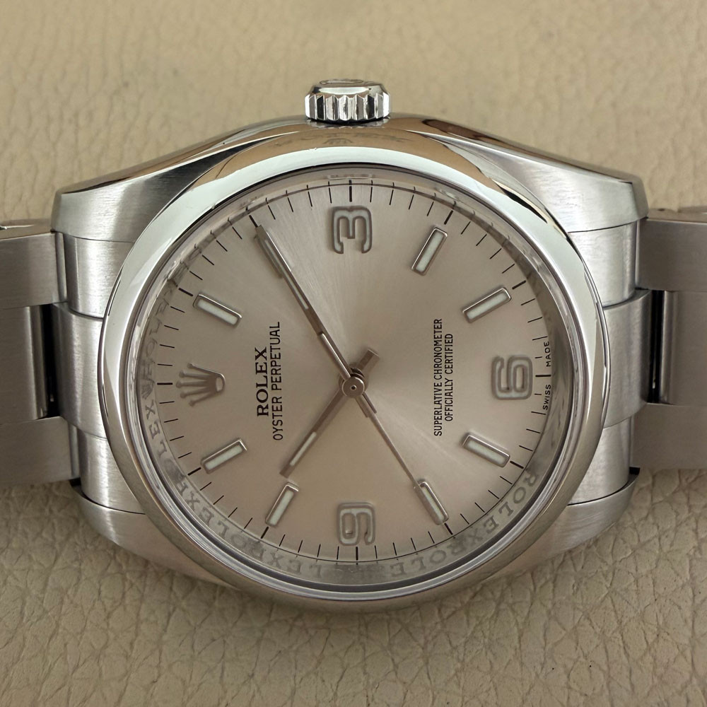 Rolex Oyster Perpetual 116000 15