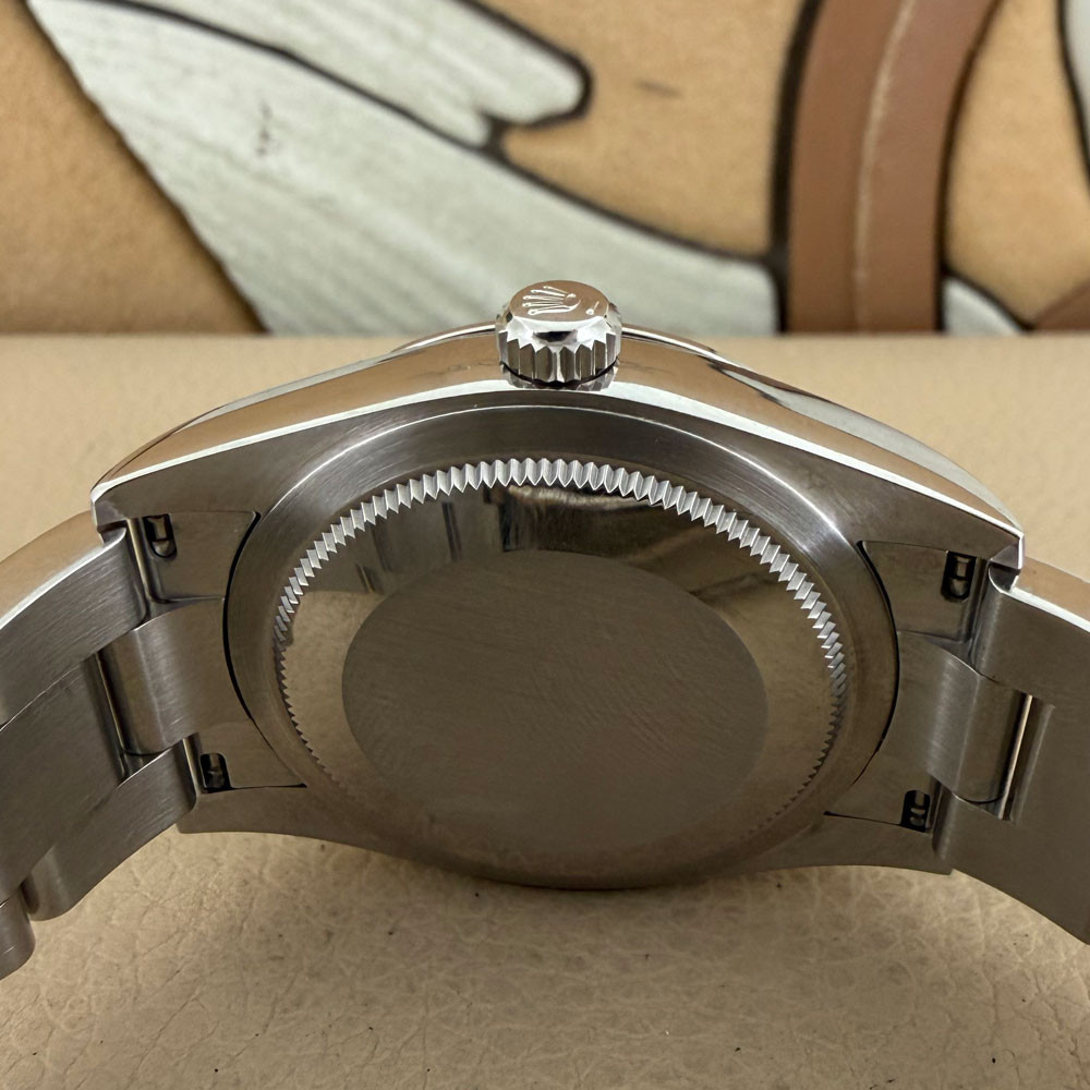 Rolex Oyster Perpetual 124200 8