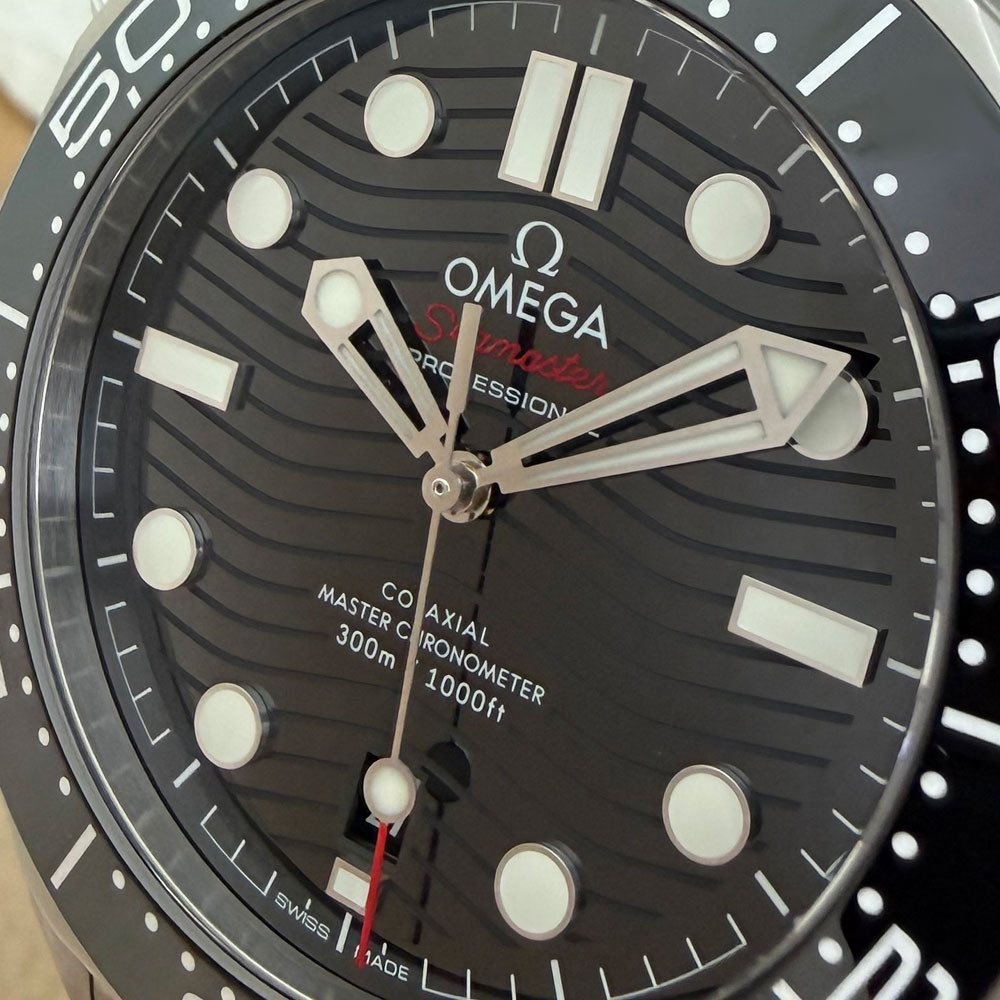 Omega Seamaster CoAxial 21030422001001 5