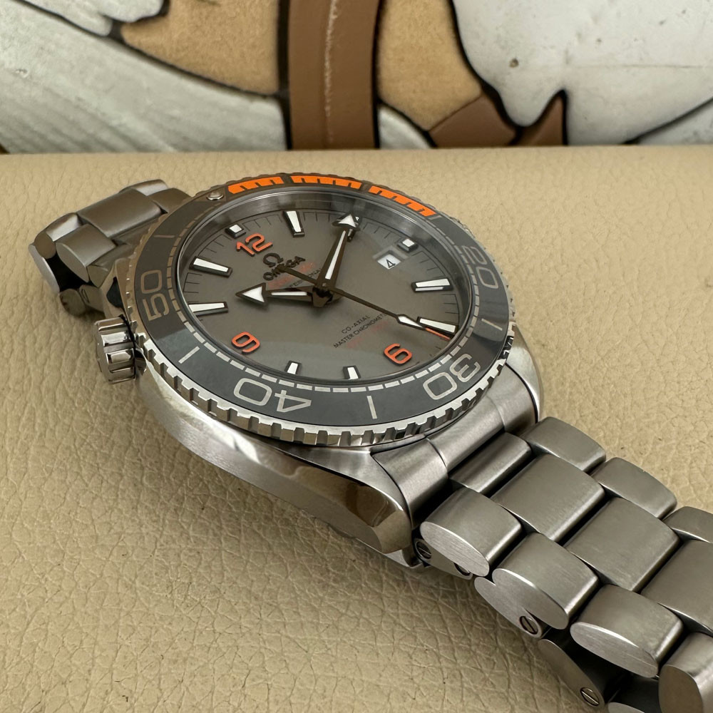 Omega Seamaster Planet Ocean 21590442199001 9
