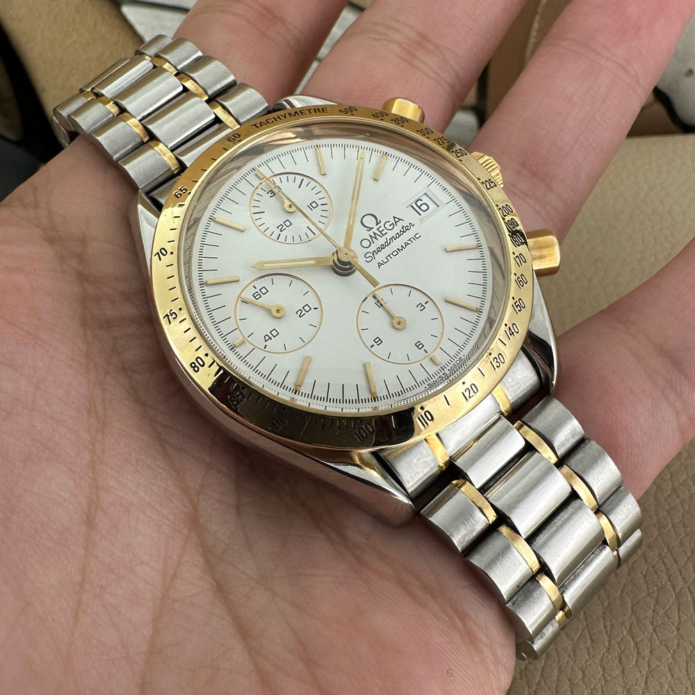 Omega Speedmaster Date 1750043 10