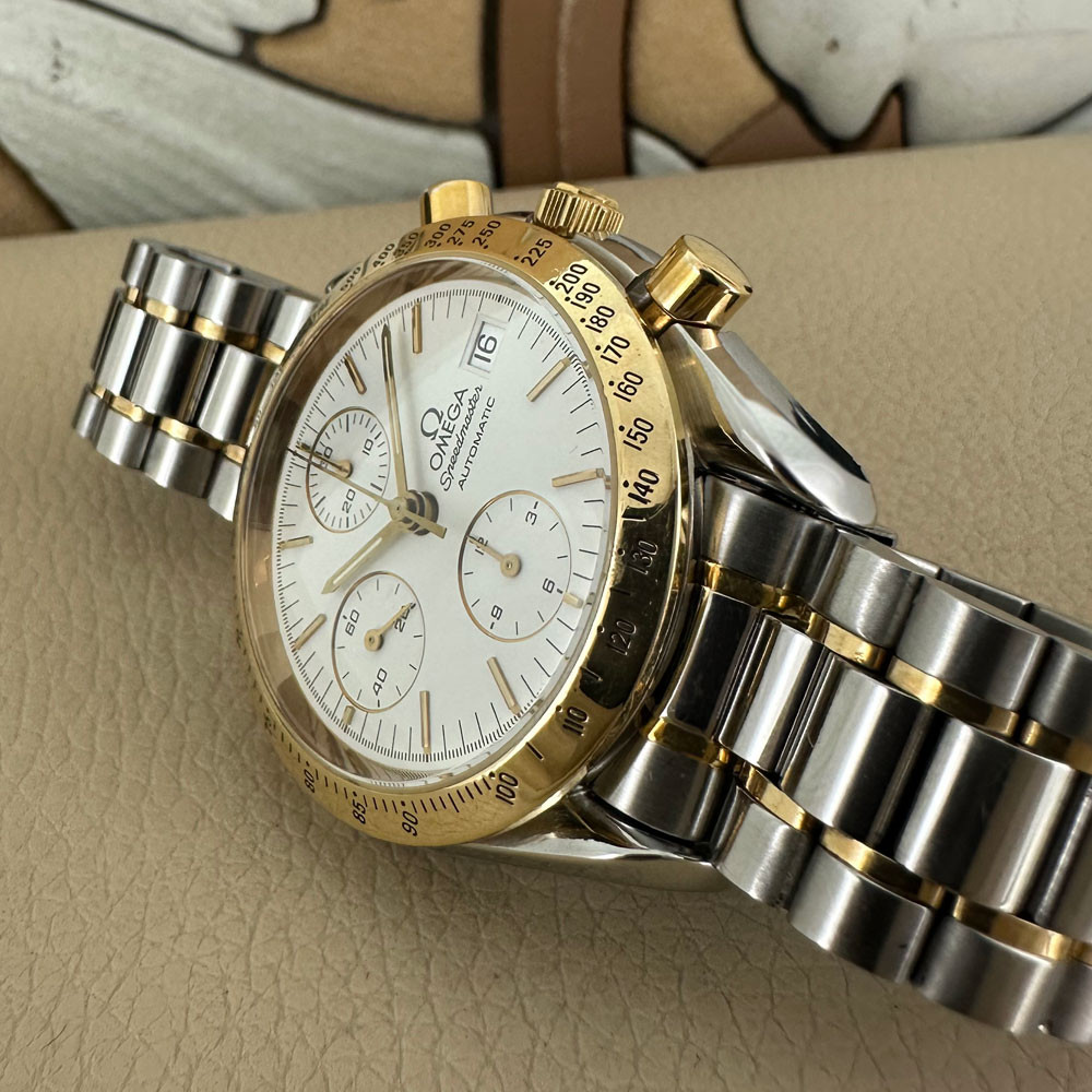 Omega Speedmaster Date 1750043 14