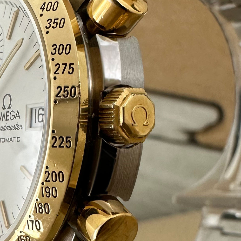 Omega Speedmaster Date 1750043 4