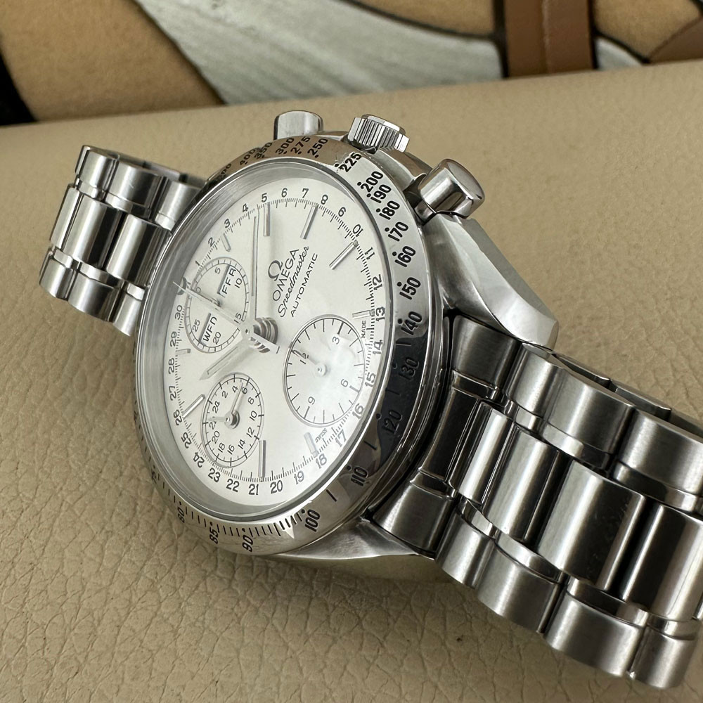 Omega Speedmaster Triple Calendar 1750044 13