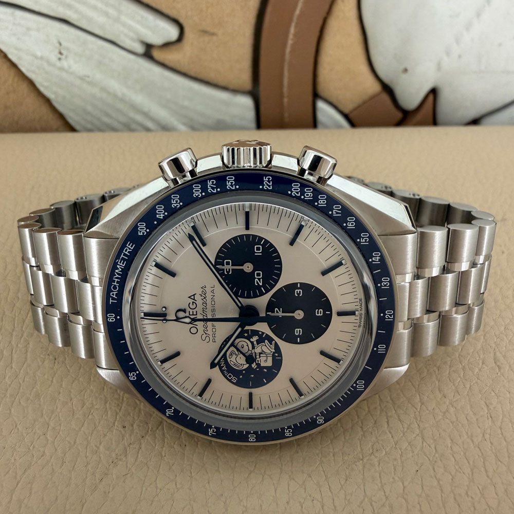 Omega Speedmaster Silver Snoopy Award 31032425002001 9