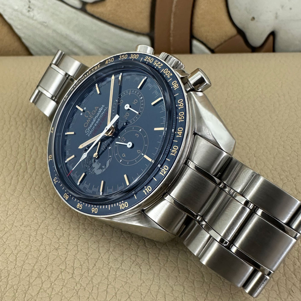 Omega Speedmaster Apollo XVII 45th Anniversary 31130423003001 15