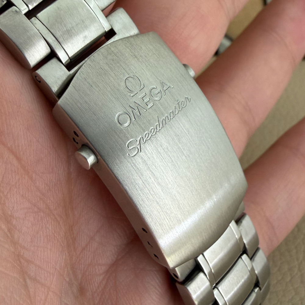 Omega Speedmaster Date 32105100 9