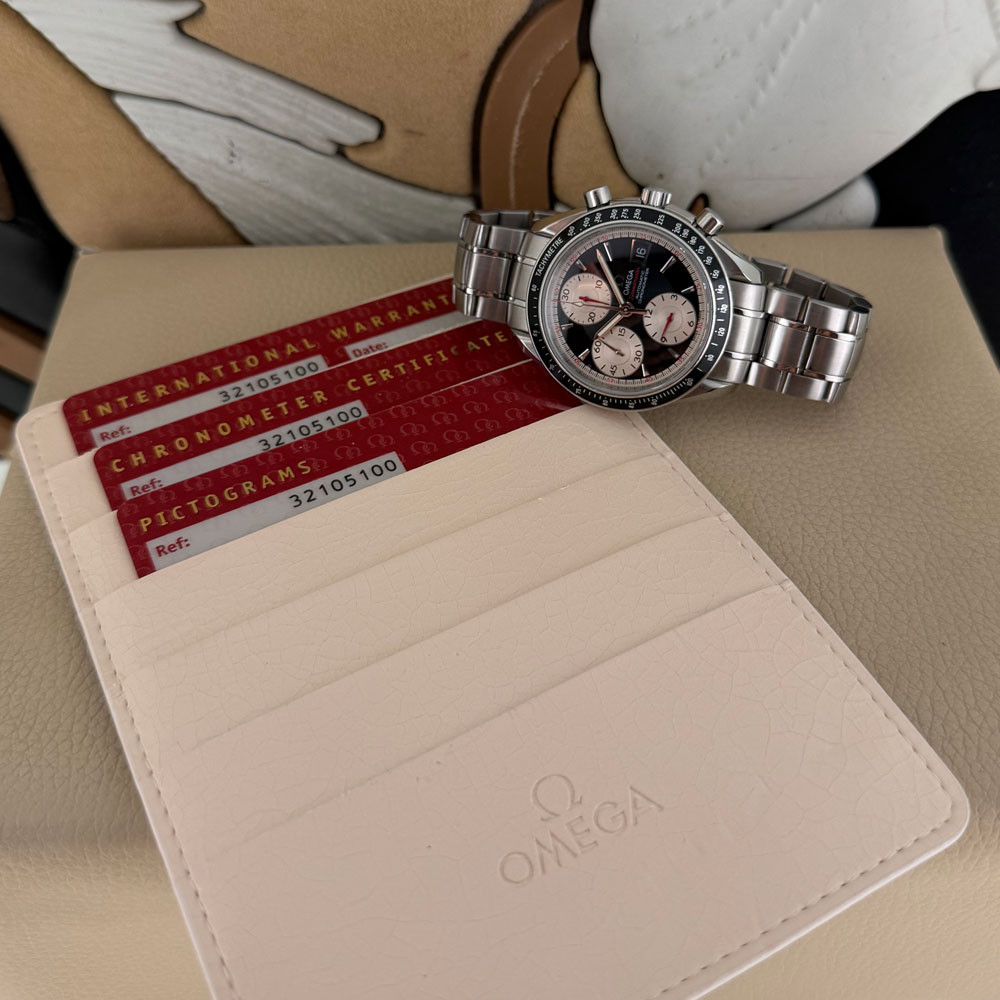 Omega Speedmaster Date 32105100 1
