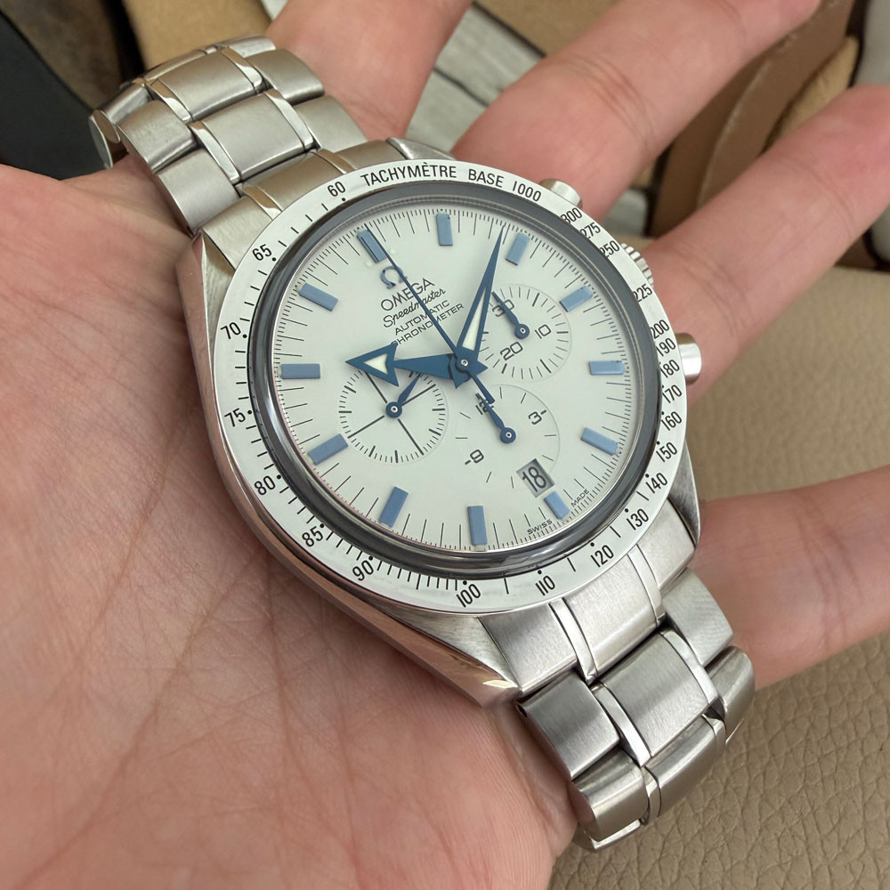 Omega Speedmaster Broad Arrow 35512000 10