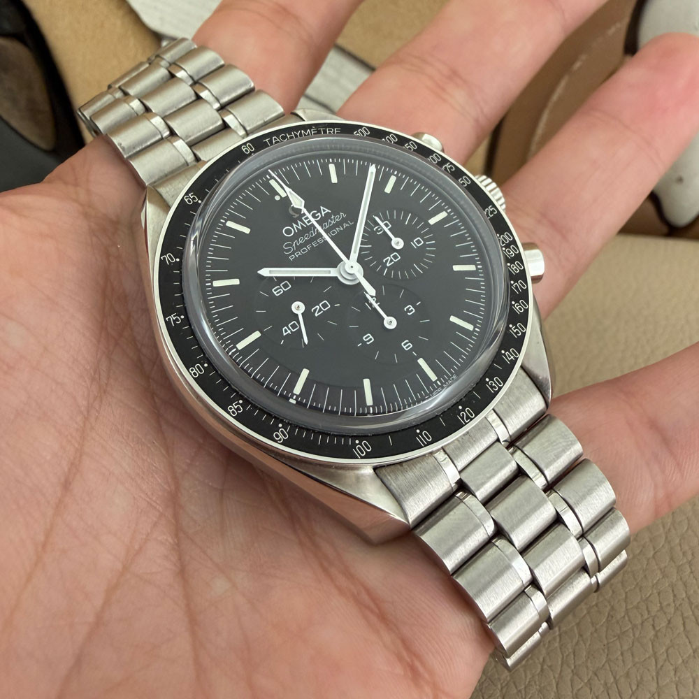 Omega Speedmaster Moonwatch Sapphire Sandwich 31030425001002 10