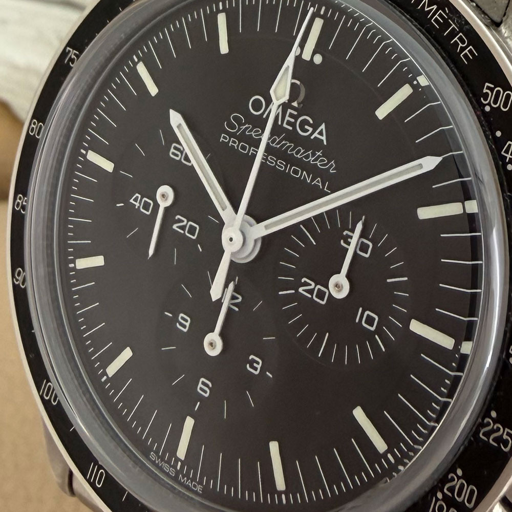 Omega Speedmaster Moonwatch Sapphire Sandwich 31030425001002 5