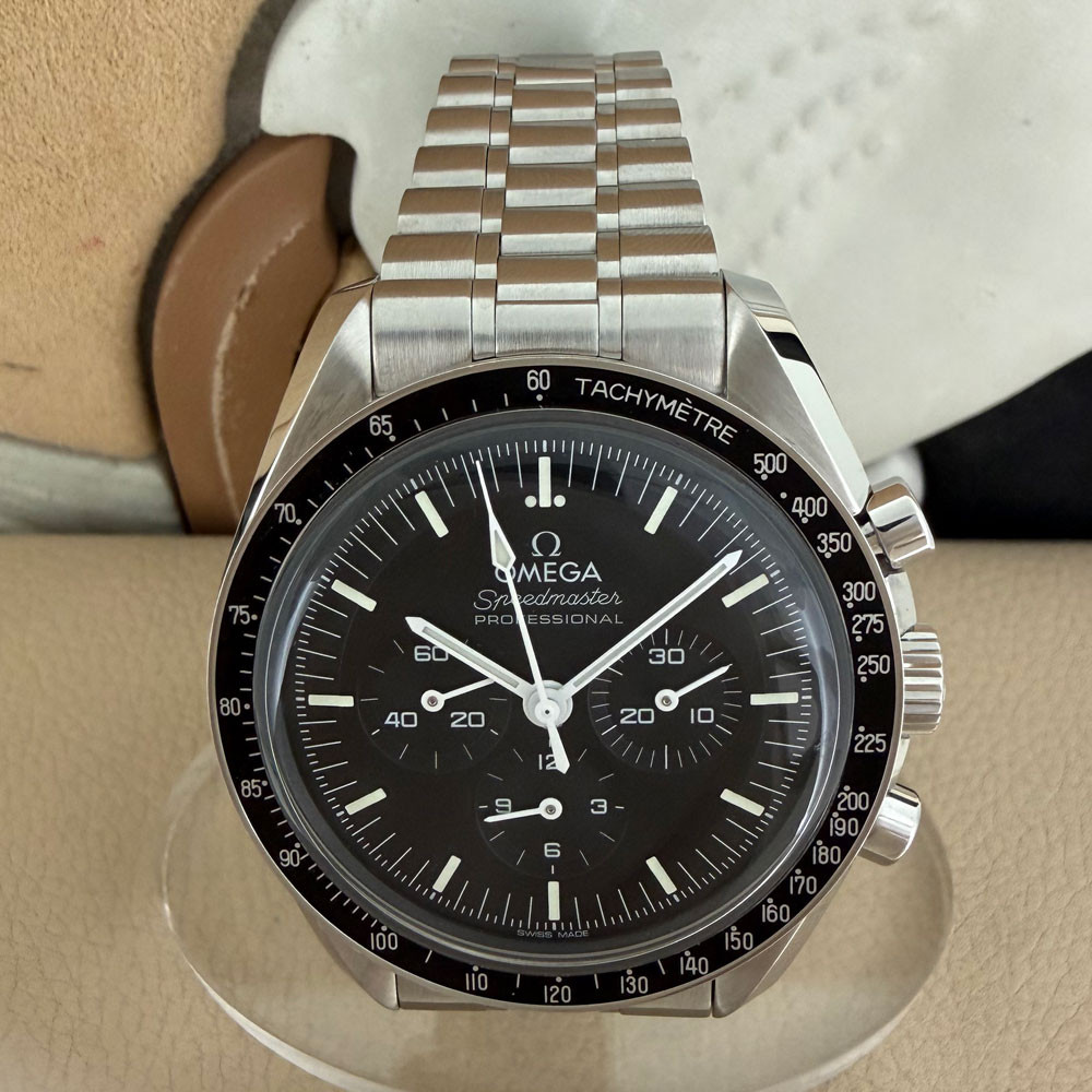 Omega Speedmaster Moonwatch Co  Axial 31030425001001 0