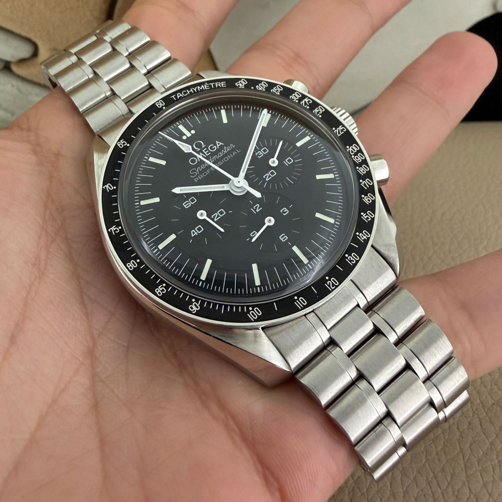 Omega Speedmaster Moonwatch Co  Axial 31030425001001 10