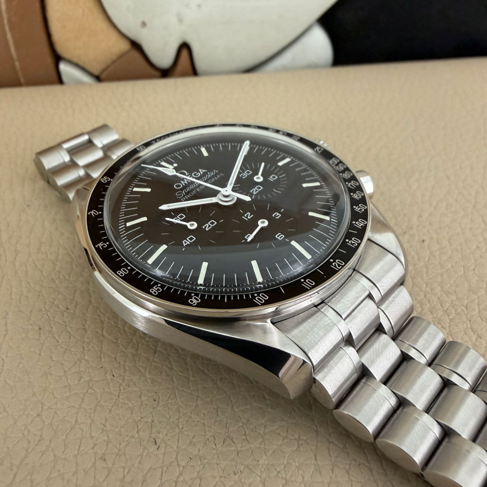 Omega Speedmaster Moonwatch Co  Axial 31030425001001 13