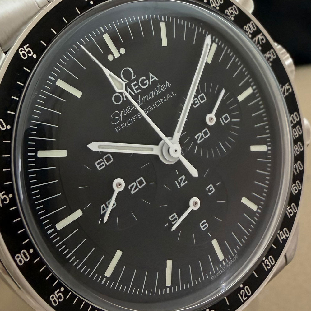 Omega Speedmaster Moonwatch Co  Axial 31030425001001 6