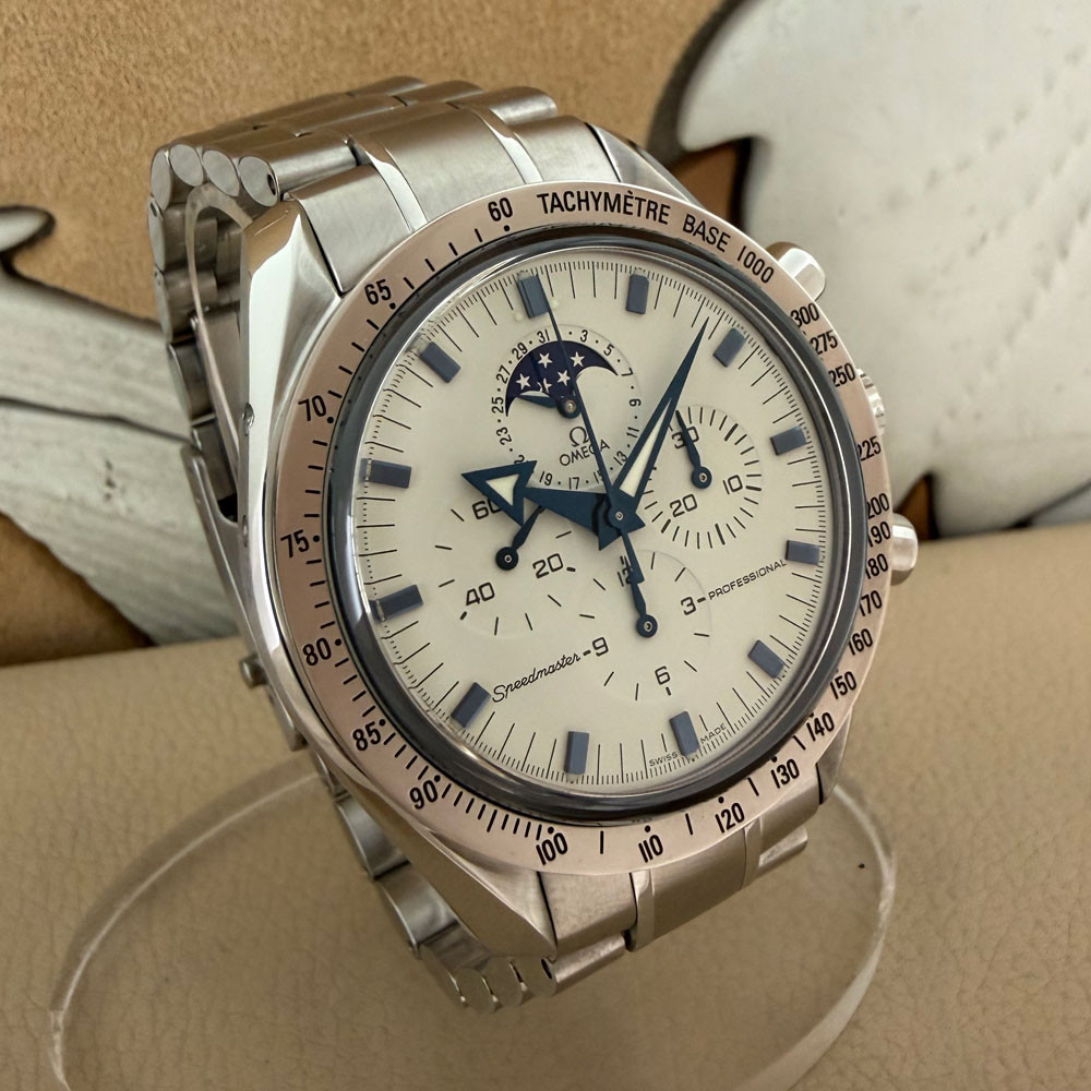 Omega Speedmaster Moonwatch Broad Arrow Moonphase 35752000 2